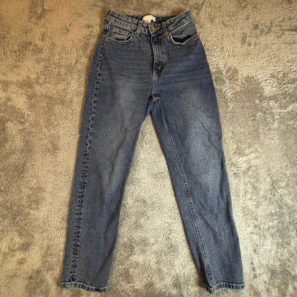 H&M High Waisted Mom Jeans Medium Wash Tapered Leg Size 4